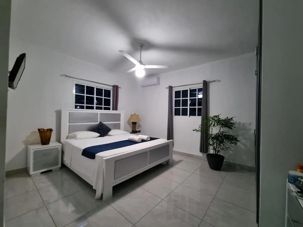 Vivienda Altos de Bayón 2, en Cabrera República Dominicana